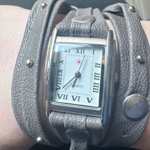 Unique gray wrap band women's watch